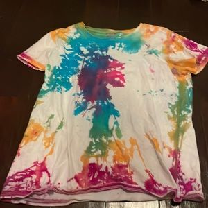 Gildan short  sleeve Tee